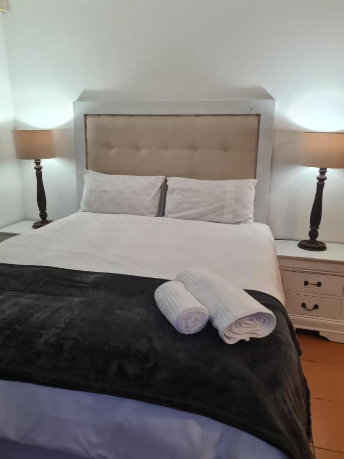 Indaba Manor On 413 Owen Ellis Dr Hotell Port Edward Exteriör bild